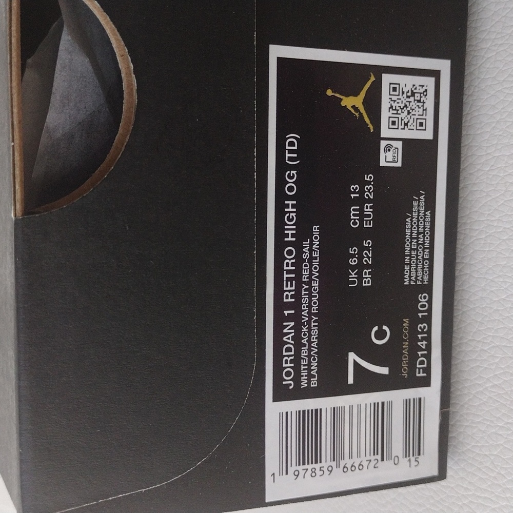 Air Jordan Retro High OG Casual Shoes, Size 7c - Picture 5 of 16